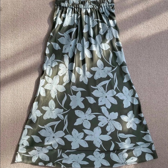 Lee Mathews Floral silk skirt - Picture 7 of 15